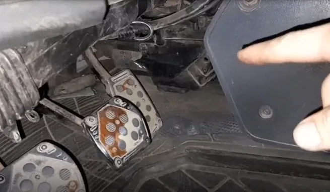 علت گاز خوردن خودرو در حالت درجا