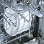 ماشین ظرفشویی برق داره ولی کار نمیکنه